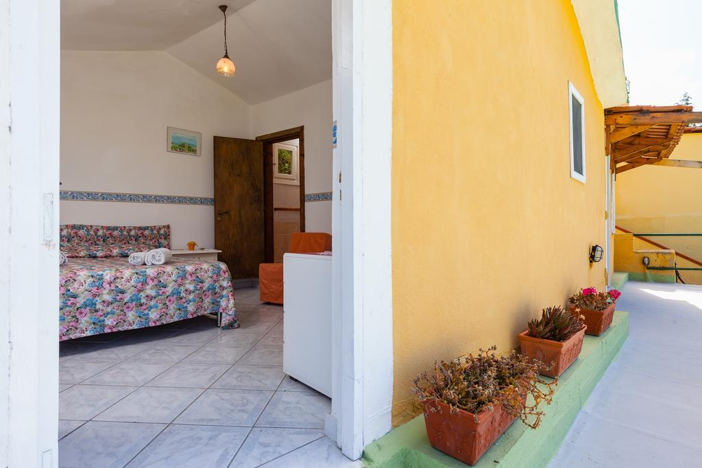 Gasthaus Nitrodi Experience Barano dʼIschia Exterior foto