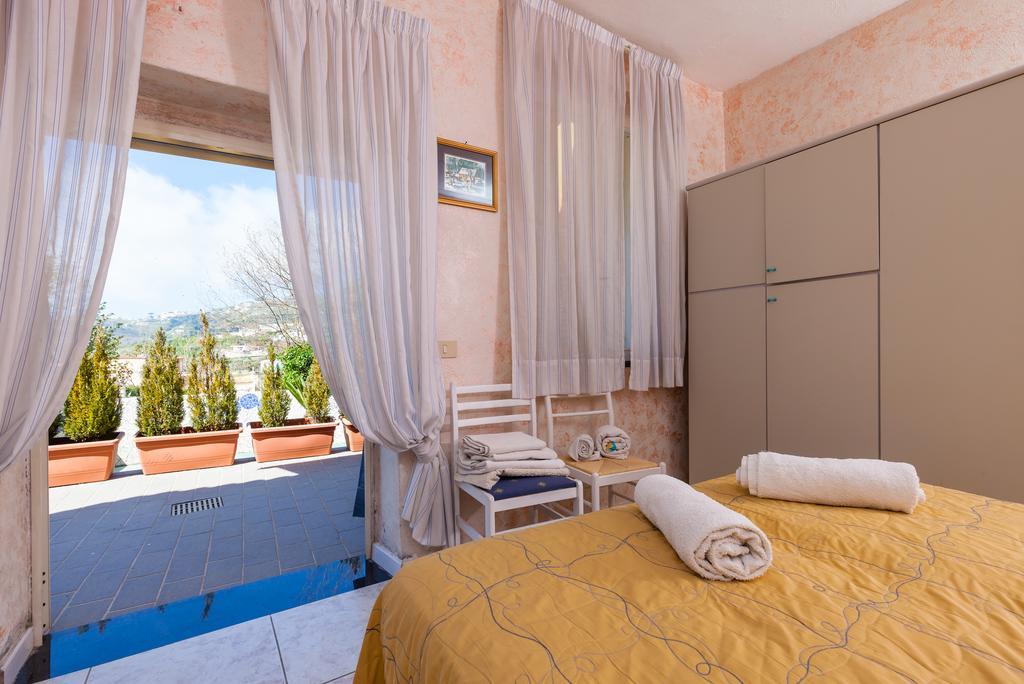 Gasthaus Nitrodi Experience Barano dʼIschia Exterior foto